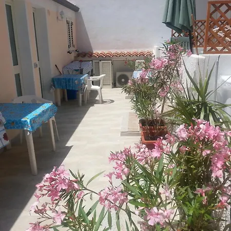 Piccolo Monolocale Al Porticciolo Διαμέρισμα